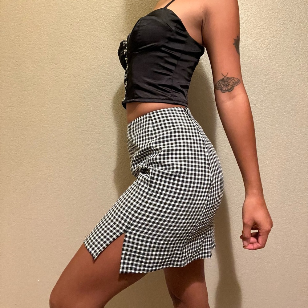 Gingham skirt with side slit